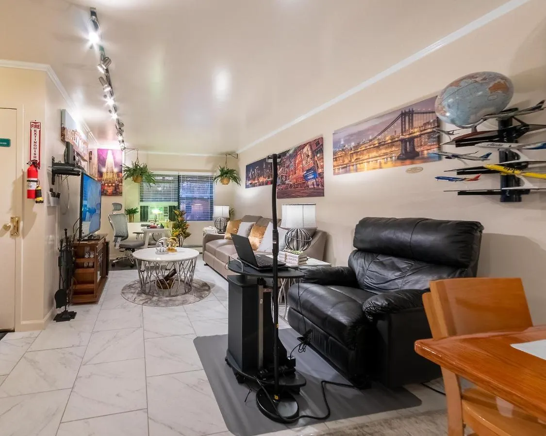 Booking.Com Exxlusive: Fully Furnished One Bedroom Entire Apartment With Full Size Bed. For One Person Or Couple, Soulmate Positive Friendship New York USA